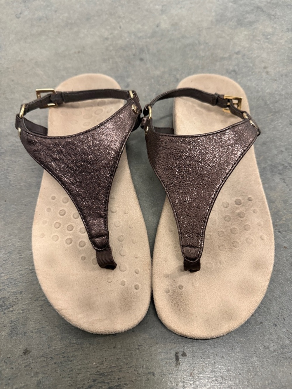 Vionic Metallic Brown Thong Sandals